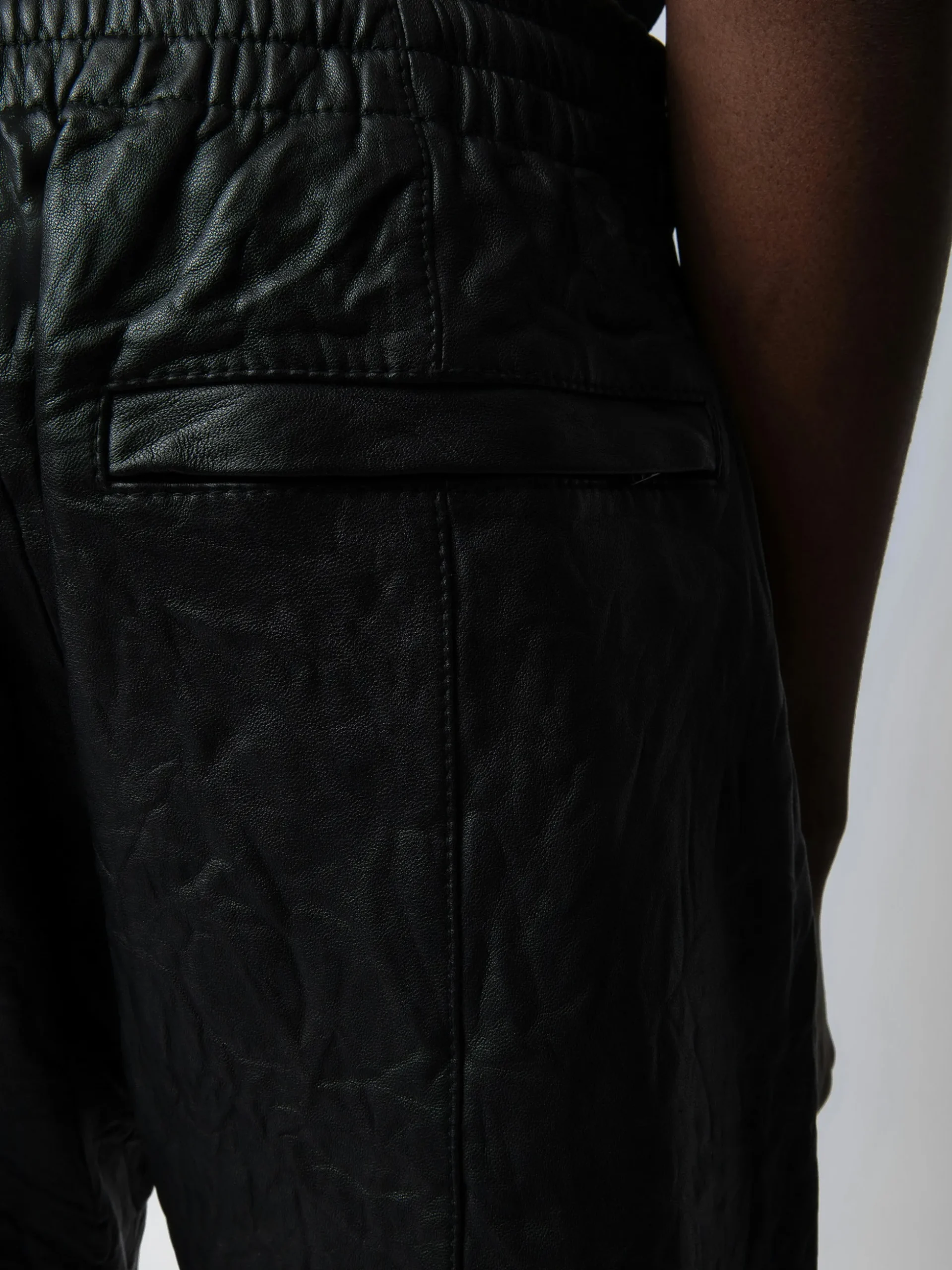 pacha_crinkled_leather_pants_2.webp Zadig&Voltaire Pacha Crinkled Leather Pants Black Fashion